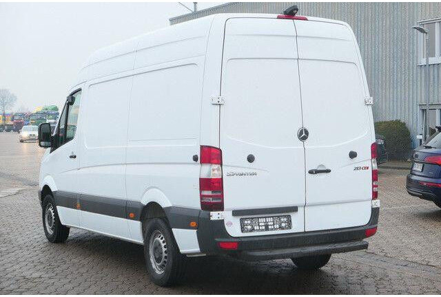 فان المدمجة Mercedes-Benz 213 CDI Sprinter 4x2, Klima, 3. Sitz, Holzausbau: صور 6