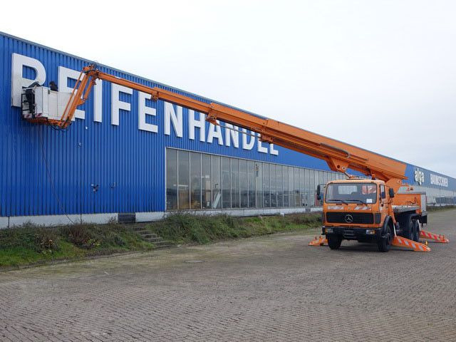 Mercedes-Benz 2222 6x4, Ruthmann, 28m³, 3. Sitz, Blattfederung - مصاعد الازدهار محمولة على شاحنة: صور 3 Mercedes-Benz 2222 6x4, Ruthmann, 28m³, 3. Sitz, Blattfederung - مصاعد الازدهار محمولة على شاحنة: صور 3