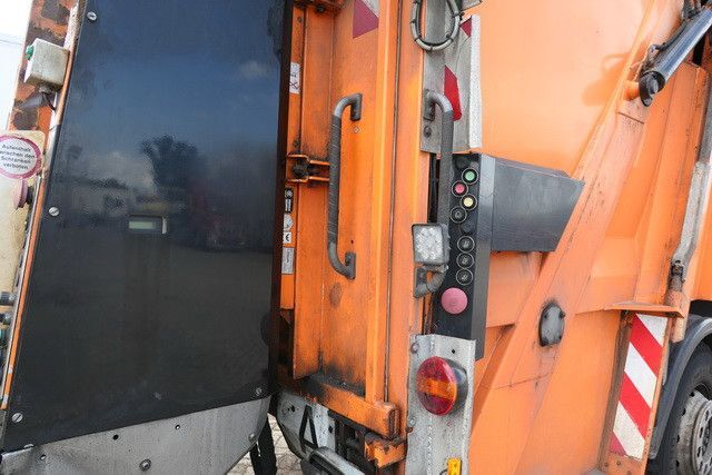 Mercedes-Benz 2532 L Actros 6c2, Faun, Zöller, 24m³, MP3, AC - شاحنة القمامة: صور 5 Mercedes-Benz 2532 L Actros 6c2, Faun, Zöller, 24m³, MP3, AC - شاحنة القمامة: صور 5