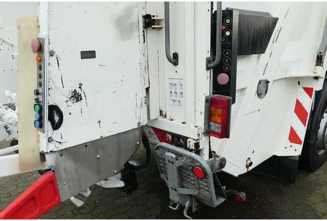 Mercedes-Benz 2532 L Actros 6x2, Faun, Variopress, Zöller, AC - شاحنة القمامة: صور 5 Mercedes-Benz 2532 L Actros 6x2, Faun, Variopress, Zöller, AC - شاحنة القمامة: صور 5