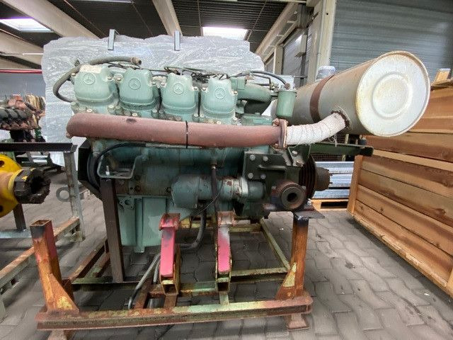 Mercedes-Benz OM 422 Motor, V8, 8 Zylinder, 10x am Lager - شاحنة: صور 4 Mercedes-Benz OM 422 Motor, V8, 8 Zylinder, 10x am Lager - شاحنة: صور 4