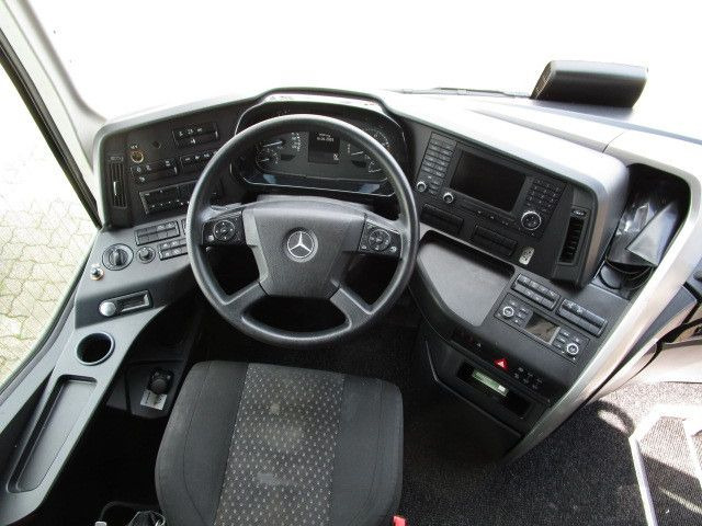 Mercedes-Benz Tourismo RHD 16/2, Euro 6, 51 Sitze, WC, Küche - سياحية حافلة: صور 4 Mercedes-Benz Tourismo RHD 16/2, Euro 6, 51 Sitze, WC, Küche - سياحية حافلة: صور 4