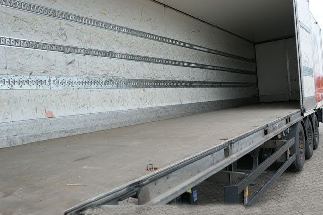 Schmitz Cargobull SKO 24, Faltwand, Seitentüren,Isoliert,Luft-Lift - بصندوق مغلق نصف مقطورة: صور 3 Schmitz Cargobull SKO 24, Faltwand, Seitentüren,Isoliert,Luft-Lift - بصندوق مغلق نصف مقطورة: صور 3