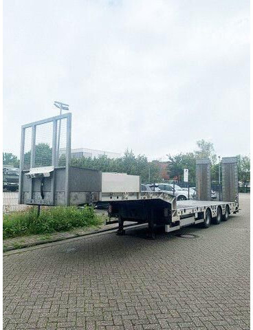 Vega 3-Achser, Hydr. Rampen, Verzinkt, Gelenkt - عربة مسطحة منخفضة نصف مقطورة: صور 2 Vega 3-Achser, Hydr. Rampen, Verzinkt, Gelenkt - عربة مسطحة منخفضة نصف مقطورة: صور 2