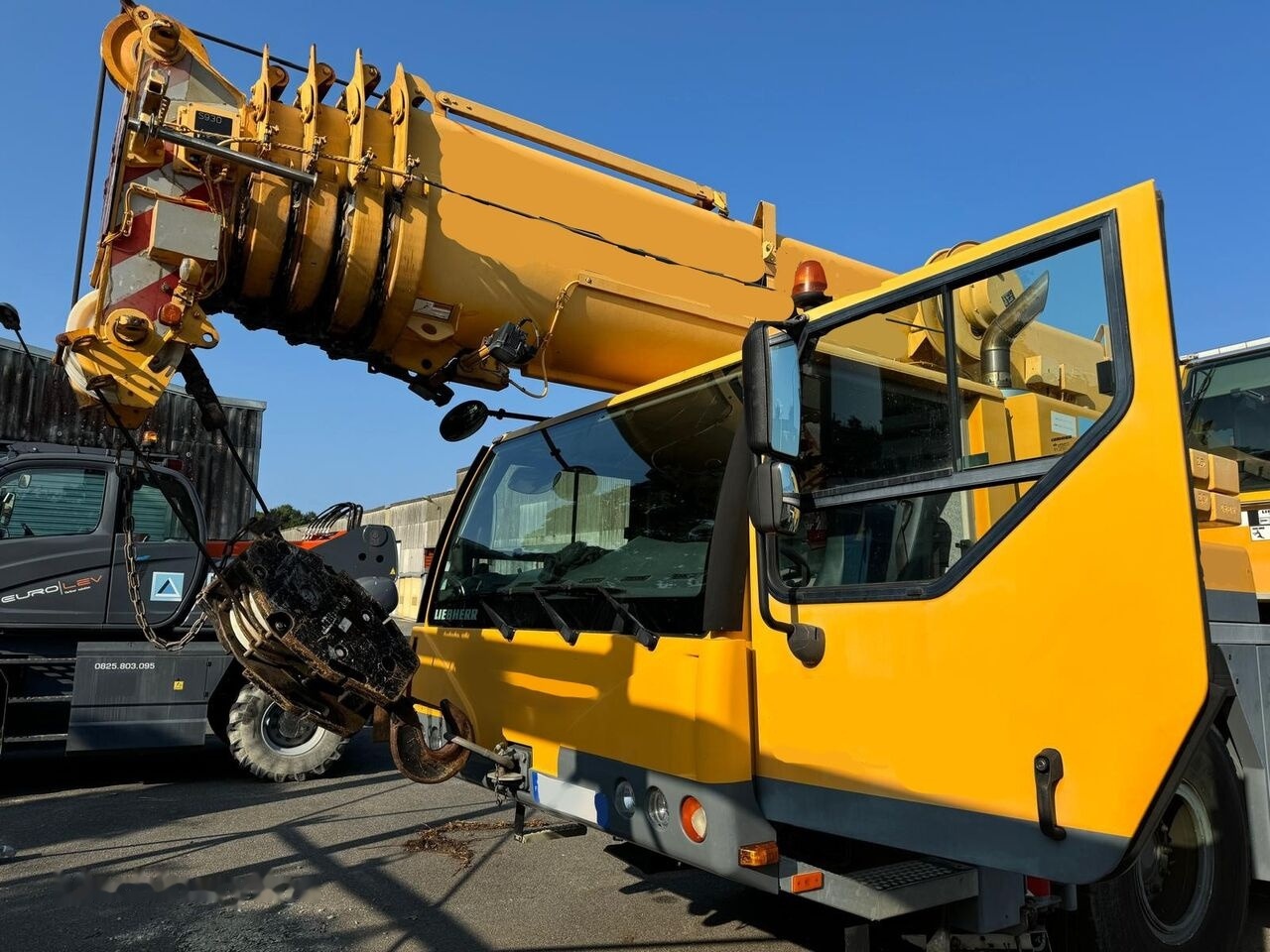 Liebherr LTM 1055 3.2 - موبايل كرين: صور 2 Liebherr LTM 1055 3.2 - موبايل كرين: صور 2
