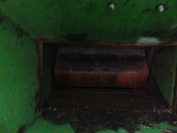 ماكينة تقطيع الأغصان Broyeur de végétaux sur chenilles Peruzzo TB100: صور 6
