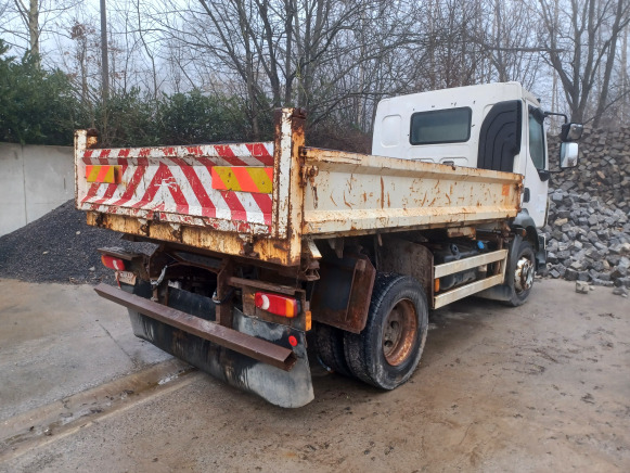 Camion tri benne Volvo FLL 42 12N2 5.0 (2009-88.795 km) - شاحنات مسطحة: صور 5 Camion tri benne Volvo FLL 42 12N2 5.0 (2009-88.795 km) - شاحنات مسطحة: صور 5