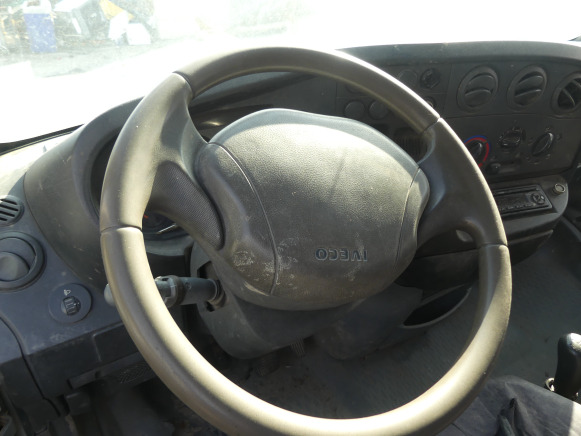Camionnette benne basculante Iveco 35C10 (2006-196.690 km) - قلاب صغير: صور 5 Camionnette benne basculante Iveco 35C10 (2006-196.690 km) - قلاب صغير: صور 5