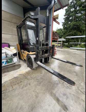 Chariot élévateur 8T - رافعة شوكية: صور 1 Chariot élévateur 8T - رافعة شوكية: صور 1