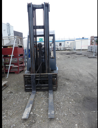 Chariot élévateur (pour pièces) Jungheinrich EFG 220 - Réf : 9760-204 - رافعة شوكية كهربائية: صور 2 Chariot élévateur (pour pièces) Jungheinrich EFG 220 - Réf : 9760-204 - رافعة شوكية كهربائية: صور 2