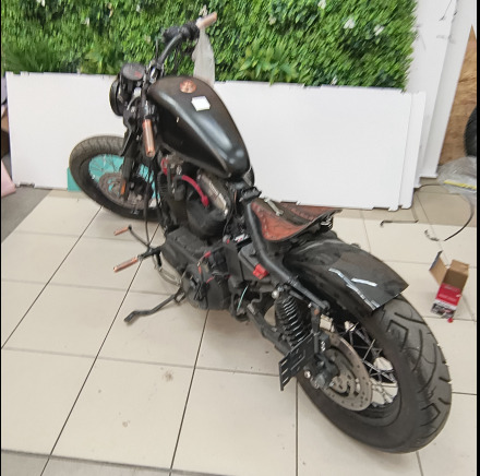 Moto Harley Davidson XL1200 - دراجة بخارية: صور 1 Moto Harley Davidson XL1200 - دراجة بخارية: صور 1