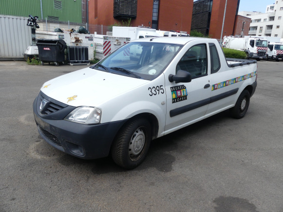 REF:12395 - Camionnette pickup Dacia Logan 1.5 DCI (2012-121.398 km) - شاحنة البيك أب: صور 1 REF:12395 - Camionnette pickup Dacia Logan 1.5 DCI (2012-121.398 km) - شاحنة البيك أب: صور 1