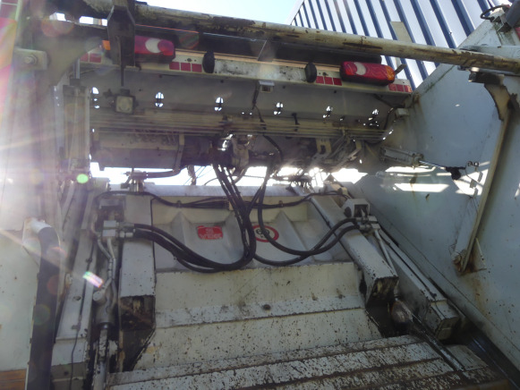 شاحنة القمامة REF:1387 - Camion poubelle Renault Midlum 270DXI (2011-189.728 km): صور 9