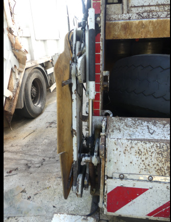 شاحنة القمامة REF:1387 - Camion poubelle Renault Midlum 270DXI (2011-189.728 km): صور 8
