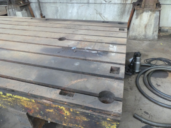 Table de soudure - آلة تصنيع المعادن: صور 4 Table de soudure - آلة تصنيع المعادن: صور 4