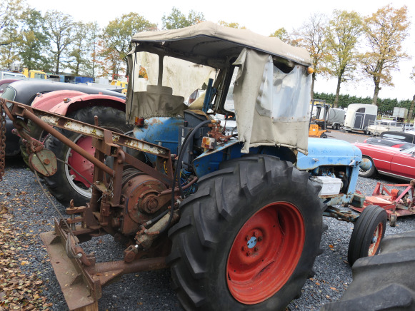 Tracteur agricole + treuil Ford Super Major - جرار: صور 3 Tracteur agricole + treuil Ford Super Major - جرار: صور 3