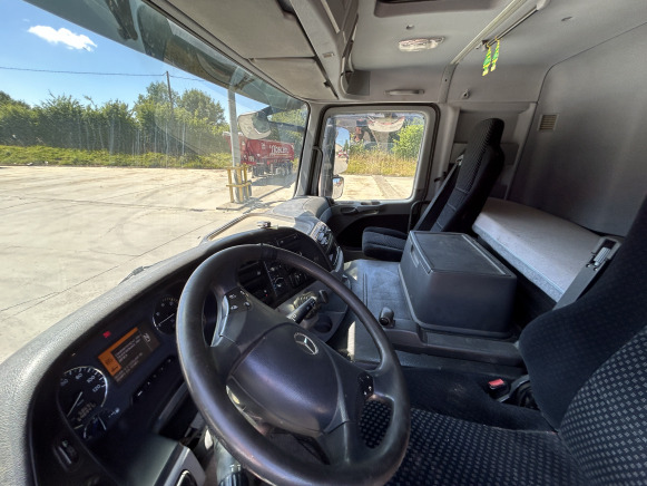 Tracteur routier 4x4 Mercedes Actros 2046 AS (2013 - 648.117 km) - شاحنة جرار: صور 4 Tracteur routier 4x4 Mercedes Actros 2046 AS (2013 - 648.117 km) - شاحنة جرار: صور 4