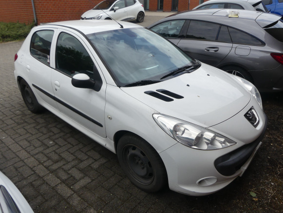 Voiture Peugeot 206+ (2010-119.445 km) - سيارة: صور 1 Voiture Peugeot 206+ (2010-119.445 km) - سيارة: صور 1