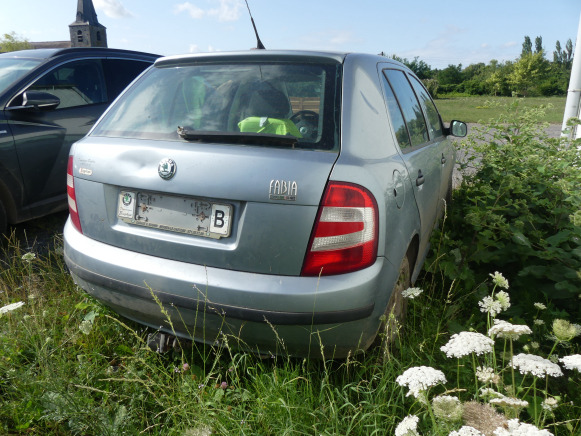 Voiture Skoda Fabia (2004-189.523 km) - سيارة: صور 4 Voiture Skoda Fabia (2004-189.523 km) - سيارة: صور 4