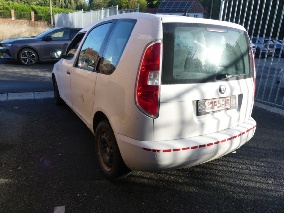 Voiture Skoda Roomster (2010-118.919 km) - سيارة: صور 4 Voiture Skoda Roomster (2010-118.919 km) - سيارة: صور 4