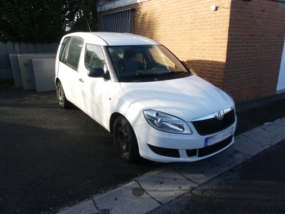 Voiture Skoda Roomster (2010-118.919 km) - سيارة: صور 2 Voiture Skoda Roomster (2010-118.919 km) - سيارة: صور 2