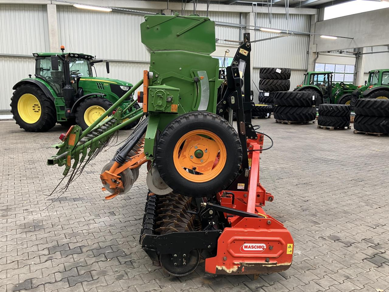 Amazone D8/30 Super - معدات بذار: صور 3 Amazone D8/30 Super - معدات بذار: صور 3