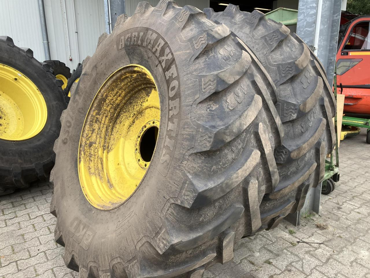 BKT 650/85R38 - الإطارات - الآلات والماكينات الزراعية: صور 1 BKT 650/85R38 - الإطارات - الآلات والماكينات الزراعية: صور 1