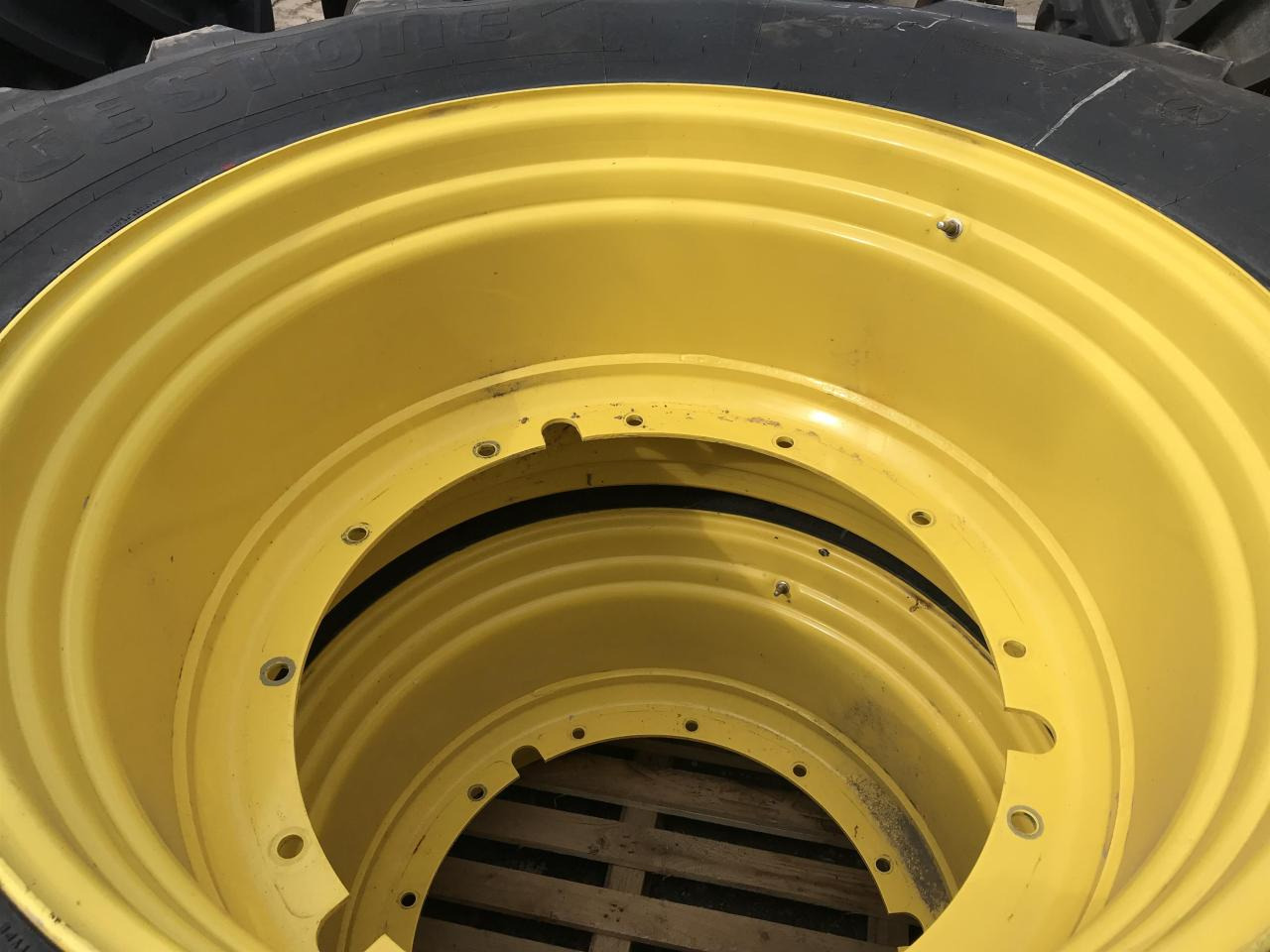 Bridgestone 710/75R42 - الإطارات - الآلات والماكينات الزراعية: صور 5 Bridgestone 710/75R42 - الإطارات - الآلات والماكينات الزراعية: صور 5