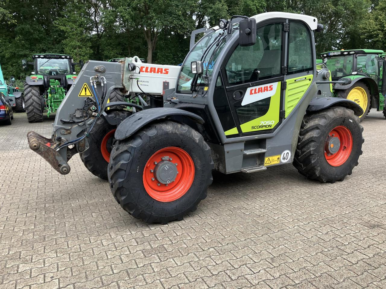 CLAAS 7050 Scorpion - رافعة تلسكوبية: صور 1 CLAAS 7050 Scorpion - رافعة تلسكوبية: صور 1