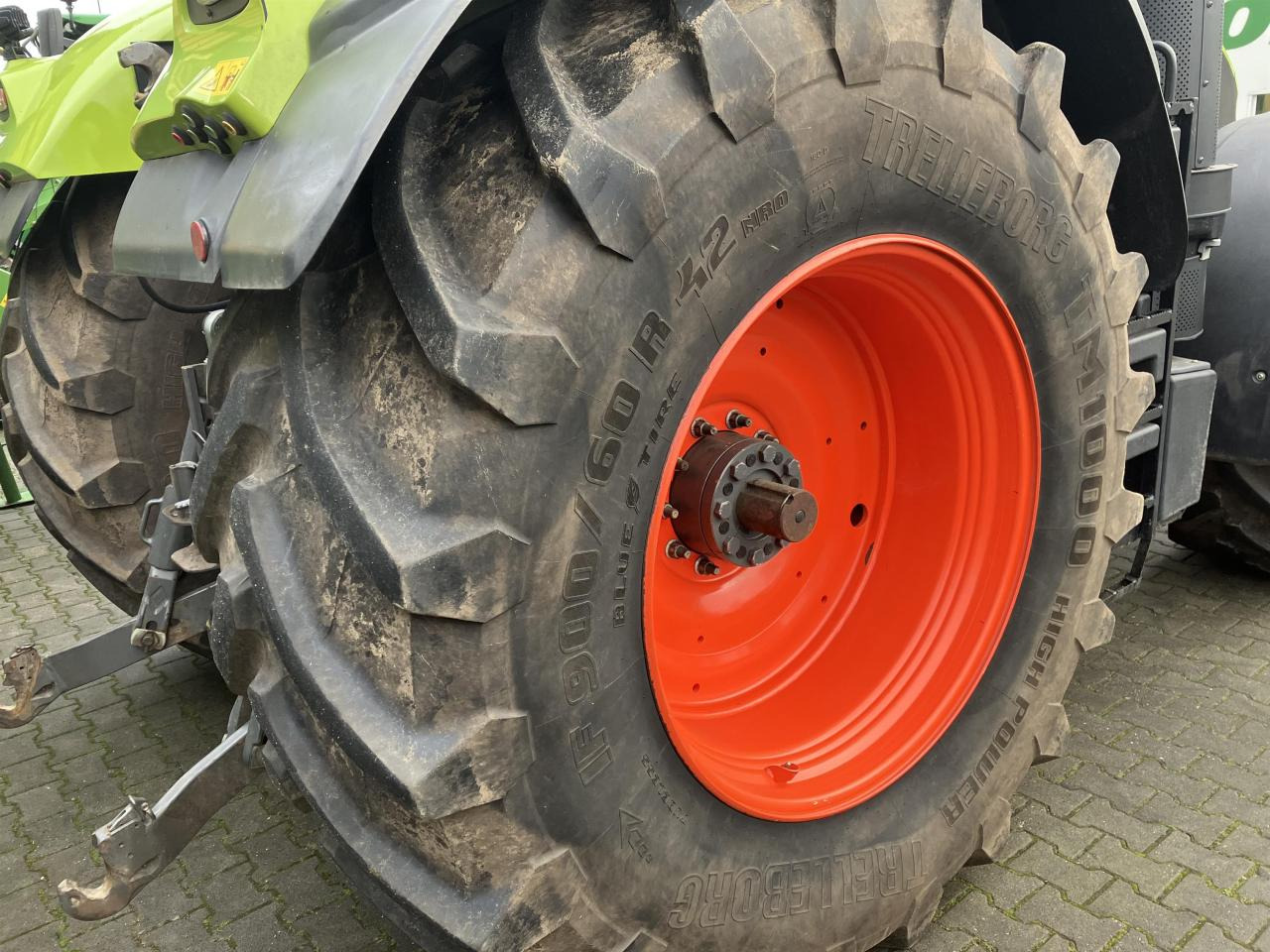 CLAAS Axion 930 - جرار: صور 4 CLAAS Axion 930 - جرار: صور 4