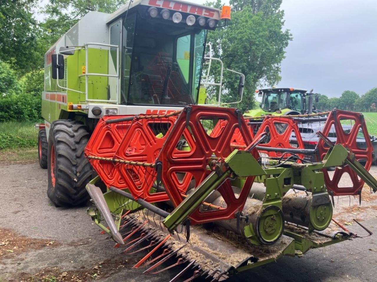 CLAAS Dominator 218 Mega - حصادة شاملة: صور 2 CLAAS Dominator 218 Mega - حصادة شاملة: صور 2