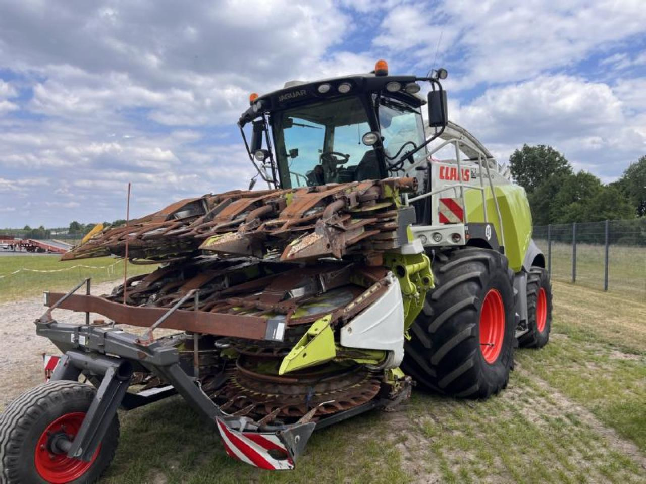 CLAAS Jaguar 980 - حصادة الأعلاف: صور 1 CLAAS Jaguar 980 - حصادة الأعلاف: صور 1