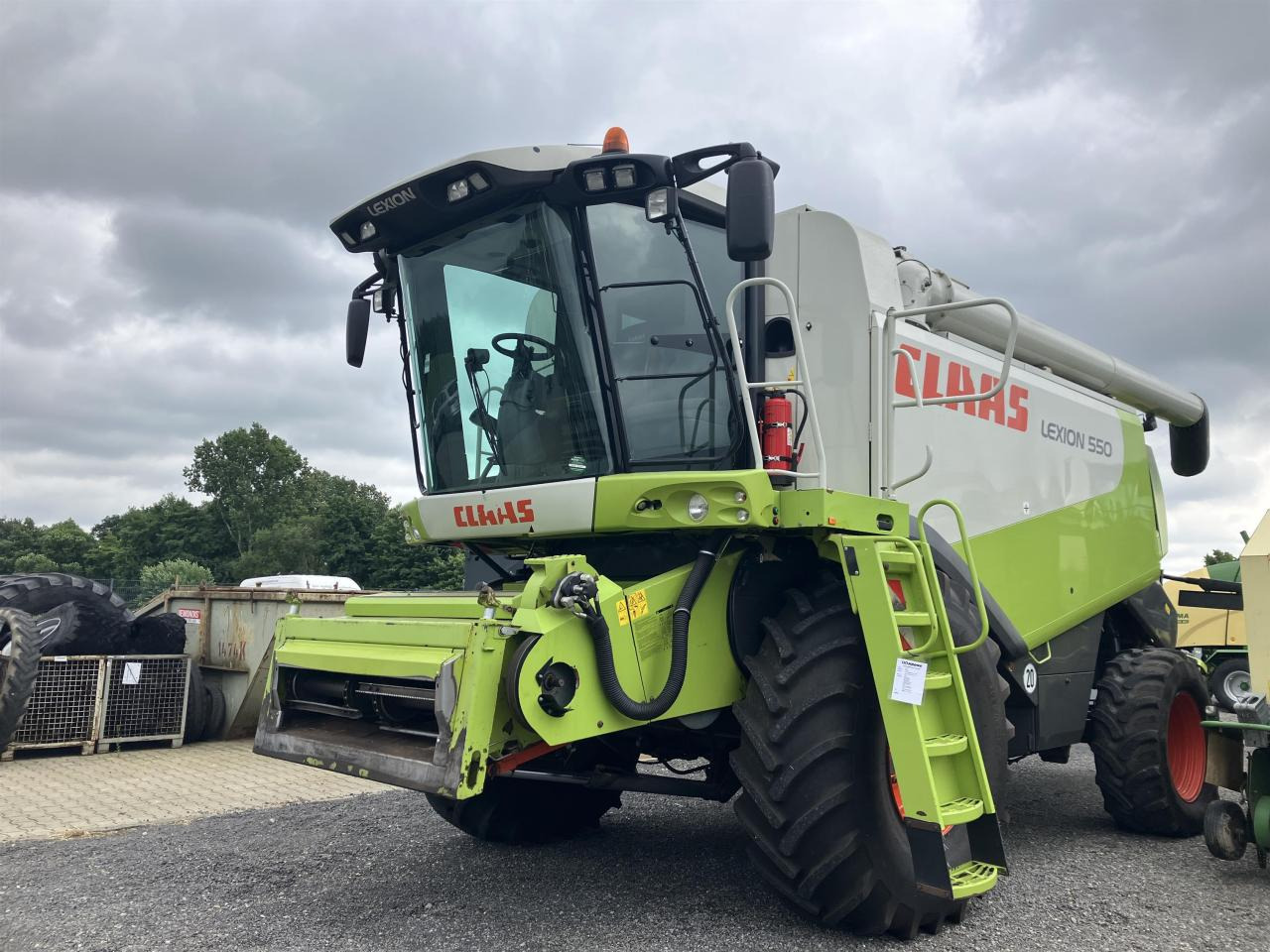 CLAAS Lexion 550 - حصادة شاملة: صور 2 CLAAS Lexion 550 - حصادة شاملة: صور 2