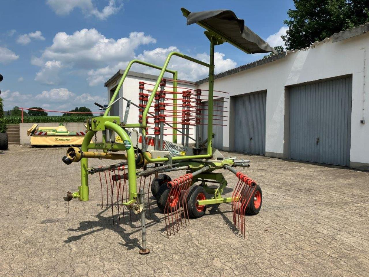 CLAAS Liner 390S - لمّامَة القش: صور 3 CLAAS Liner 390S - لمّامَة القش: صور 3
