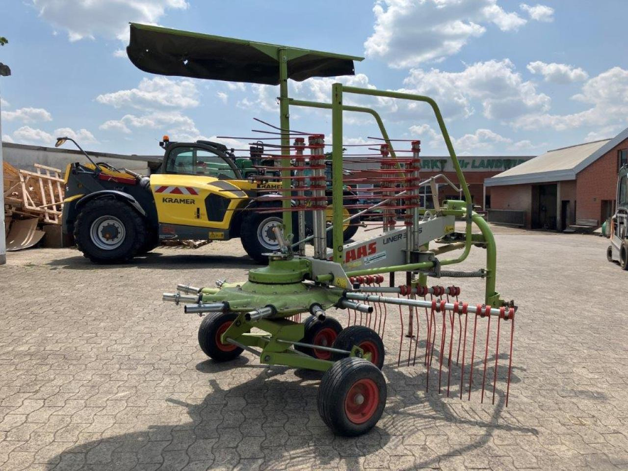 CLAAS Liner 390S - لمّامَة القش: صور 5 CLAAS Liner 390S - لمّامَة القش: صور 5