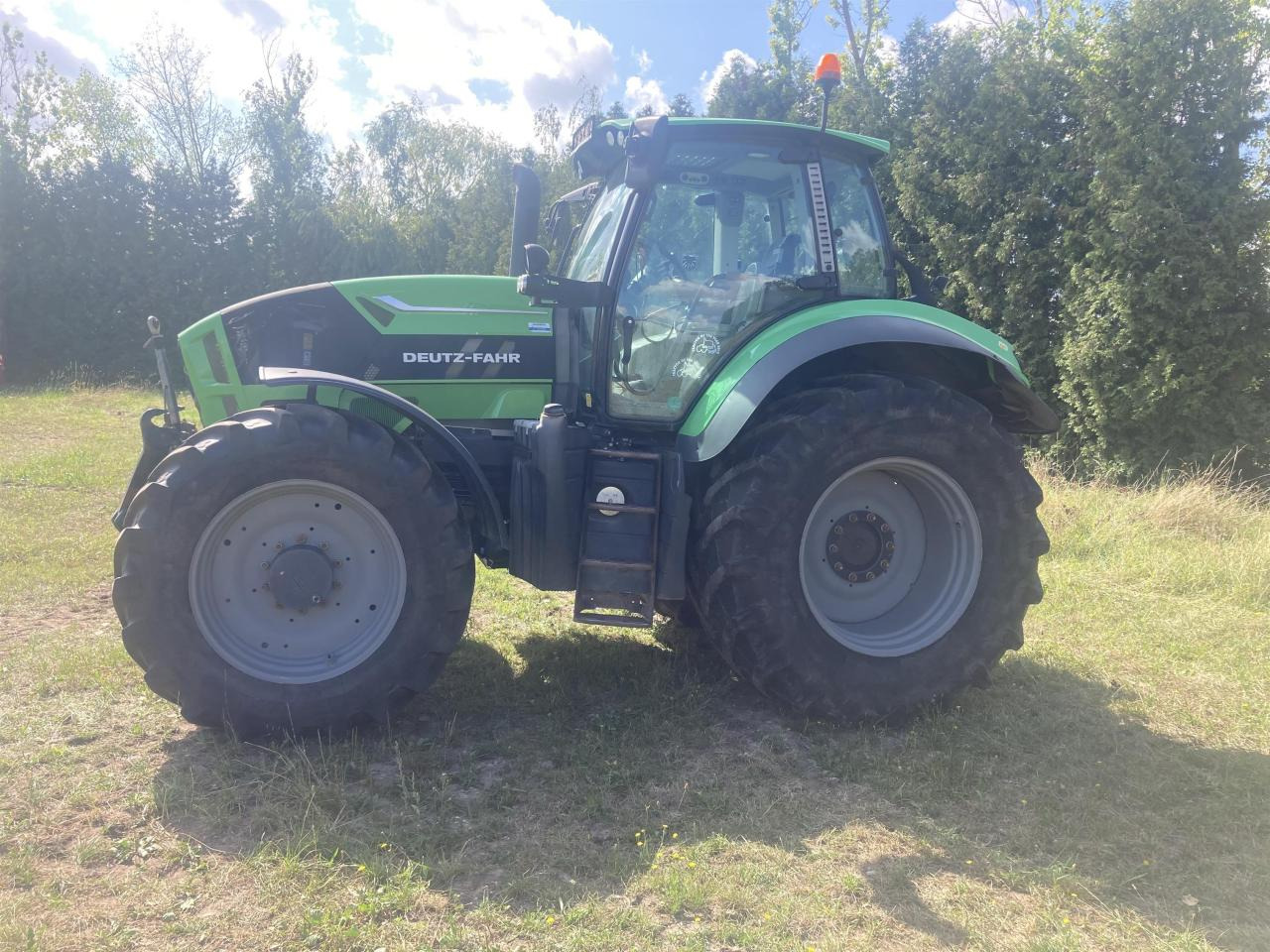 Deutz-Fahr 7250 TTV - جرار: صور 3 Deutz-Fahr 7250 TTV - جرار: صور 3