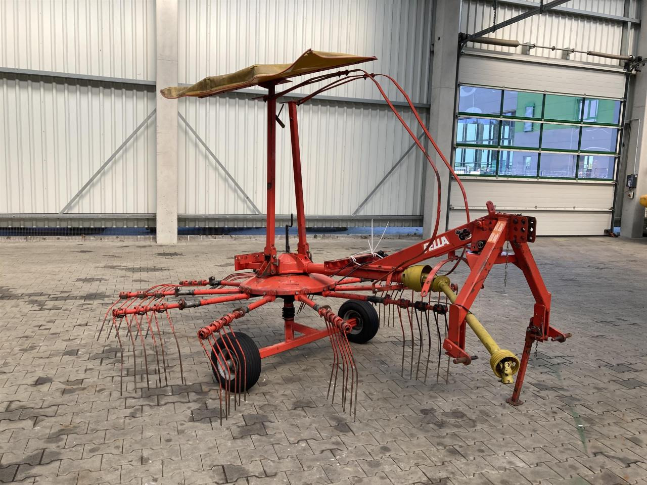Fella TS 335 DN - لمّامَة القش: صور 1 Fella TS 335 DN - لمّامَة القش: صور 1