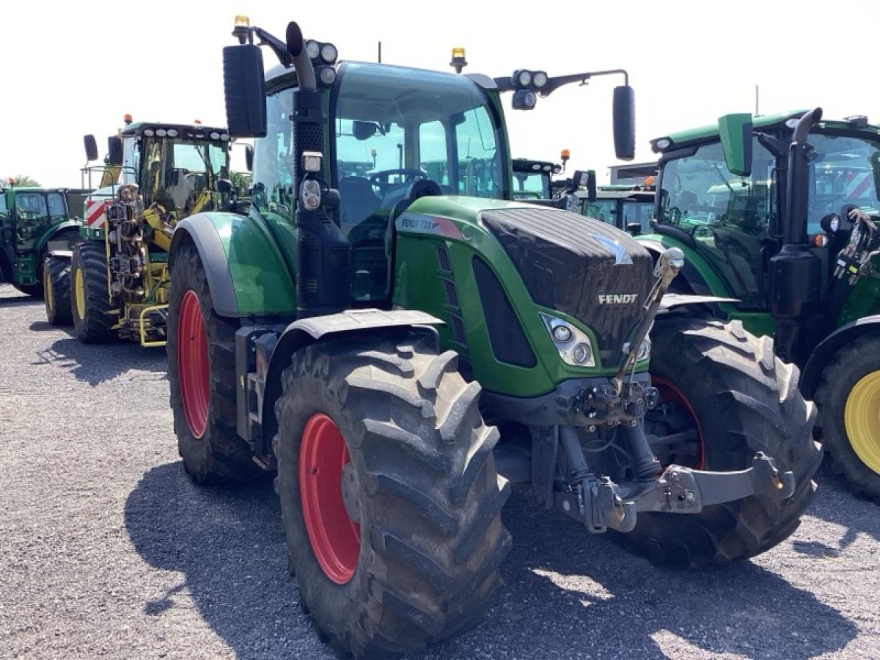Fendt 720 Vario Profi Plus - جرار: صور 2 Fendt 720 Vario Profi Plus - جرار: صور 2