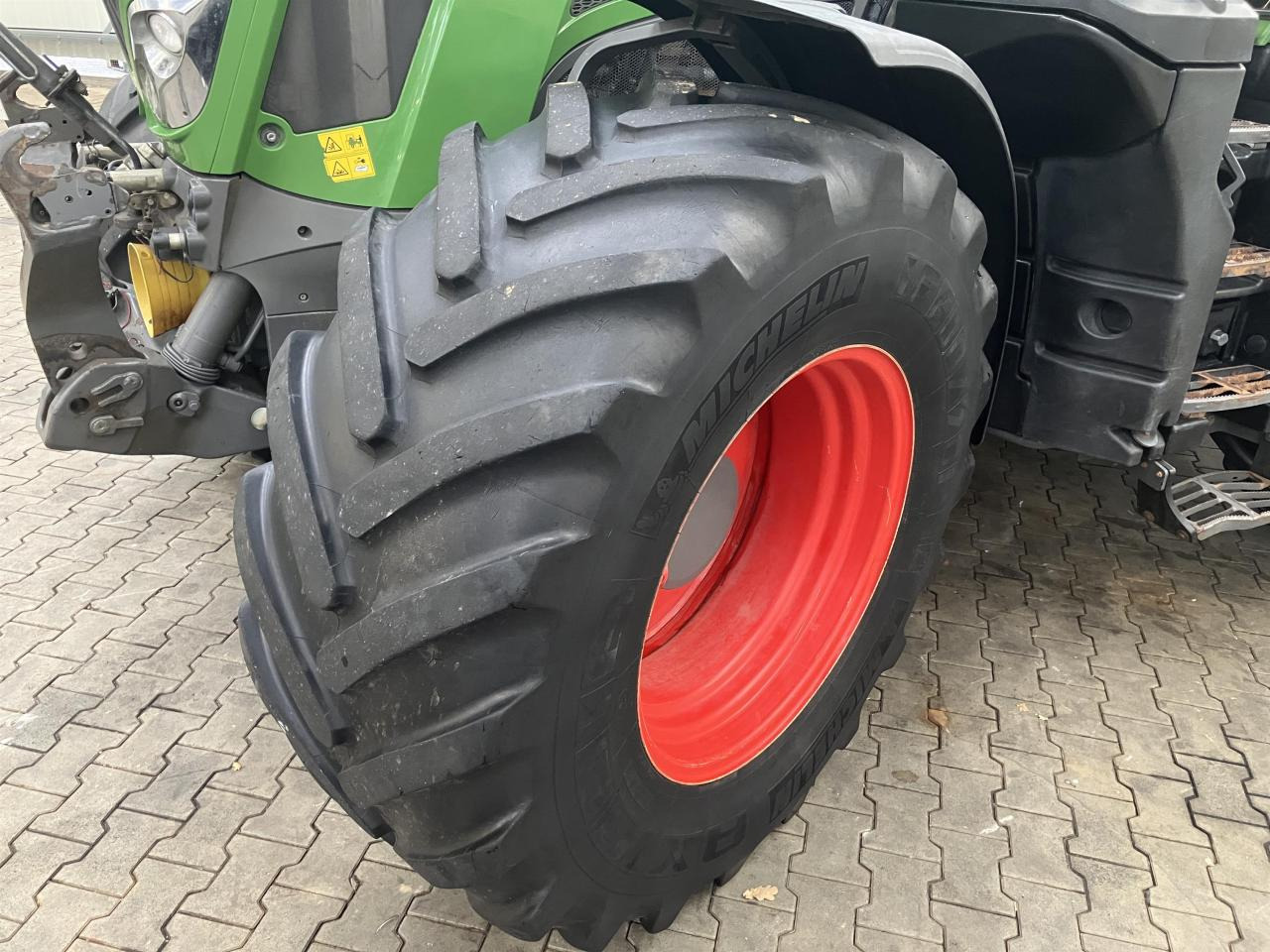 Fendt 826 Vario ProfiPlus - جرار: صور 2 Fendt 826 Vario ProfiPlus - جرار: صور 2