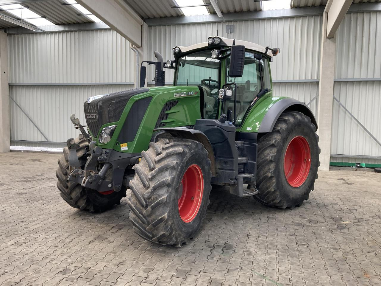 Fendt 828 Profi Plus - جرار: صور 1 Fendt 828 Profi Plus - جرار: صور 1