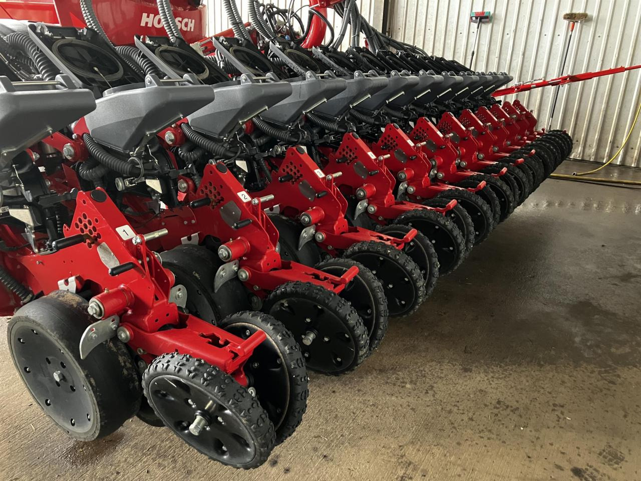 Horsch Maestro 12 CX - وضع البذور فى خطوط: صور 5 Horsch Maestro 12 CX - وضع البذور فى خطوط: صور 5