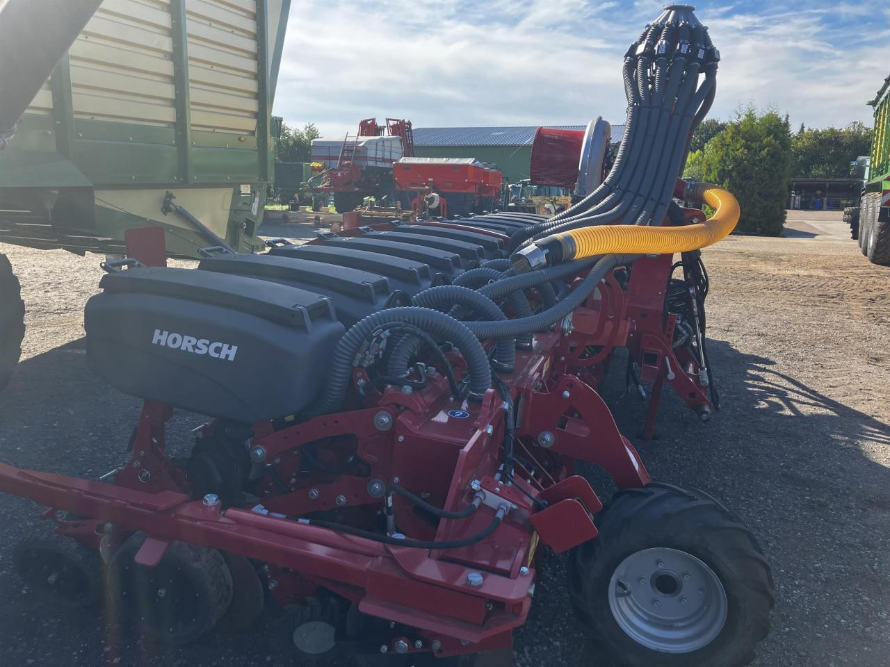 وضع البذور فى خطوط Horsch Maestro 12 RX: صور 9 وضع البذور فى خطوط Horsch Maestro 12 RX: صور 9
