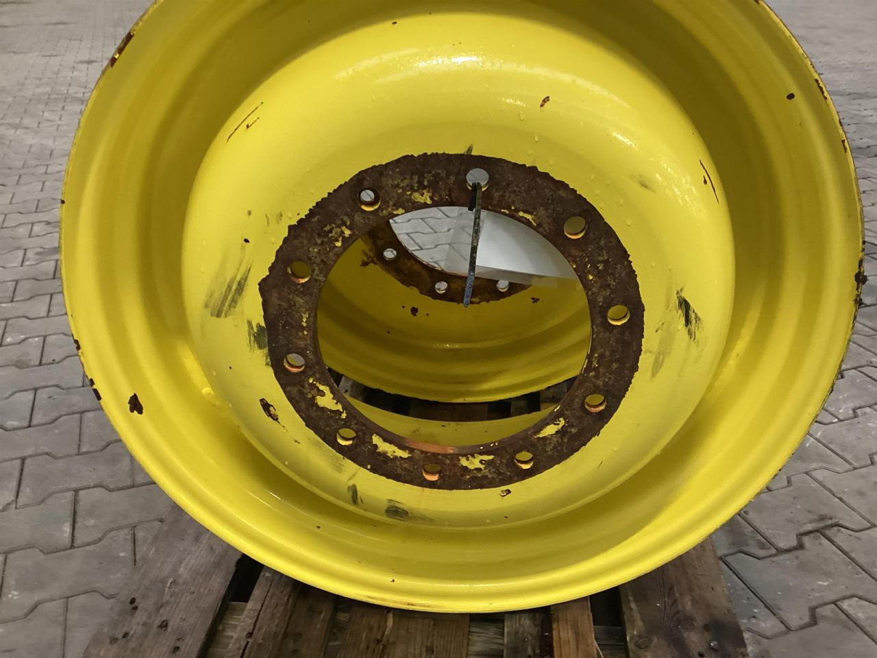 John Deere 15x30 - الإطارات - الآلات والماكينات الزراعية: صور 3 John Deere 15x30 - الإطارات - الآلات والماكينات الزراعية: صور 3