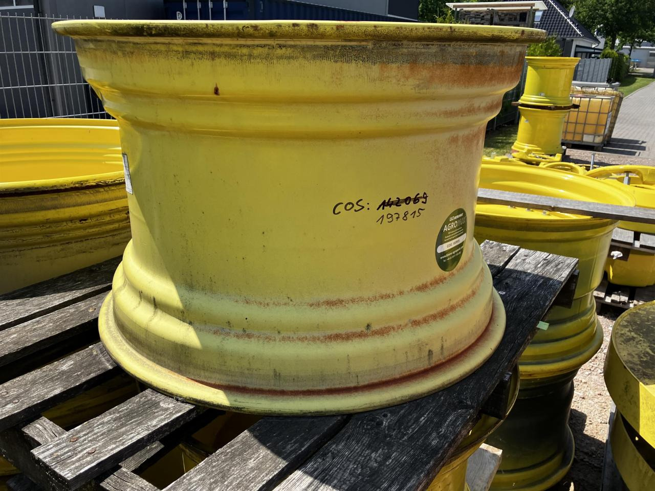 John Deere 18x28 - الإطارات - الآلات والماكينات الزراعية: صور 1 John Deere 18x28 - الإطارات - الآلات والماكينات الزراعية: صور 1