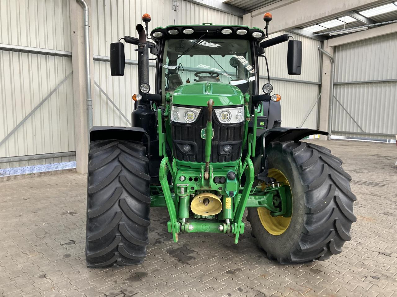 John Deere 6155R - جرار: صور 3 John Deere 6155R - جرار: صور 3