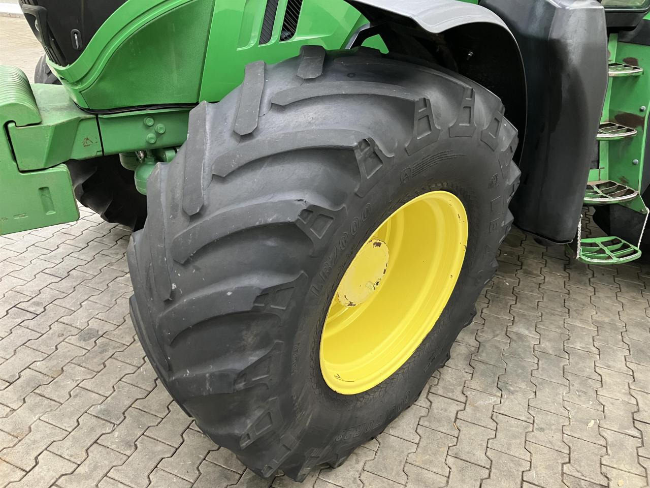 John Deere 6170R - جرار: صور 2 John Deere 6170R - جرار: صور 2