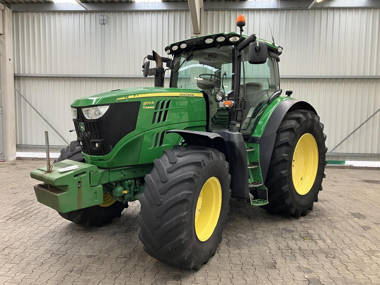 John Deere 6170R - جرار: صور 1 John Deere 6170R - جرار: صور 1