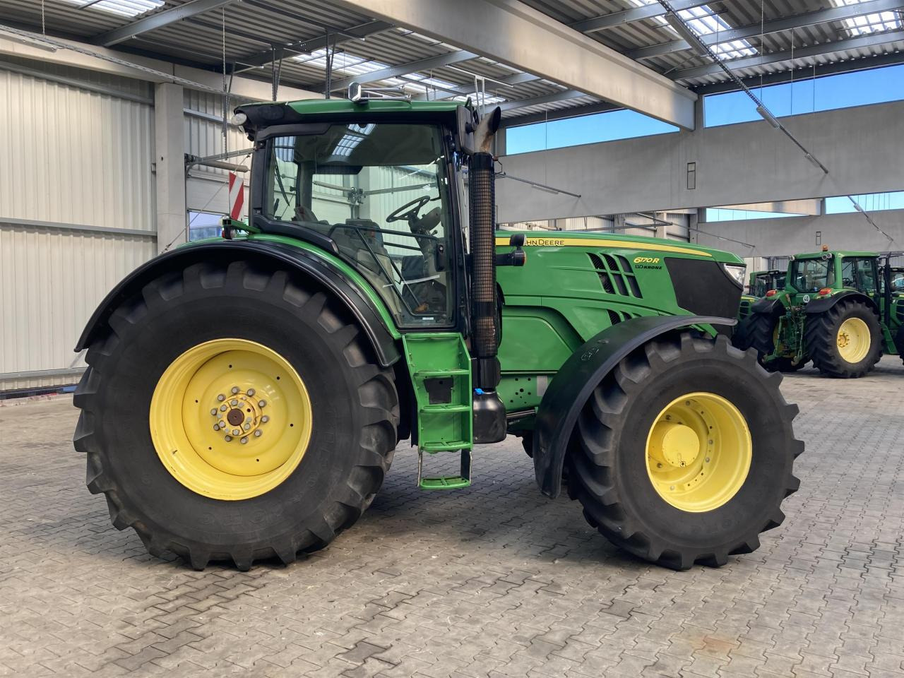 John Deere 6170R - جرار: صور 5 John Deere 6170R - جرار: صور 5