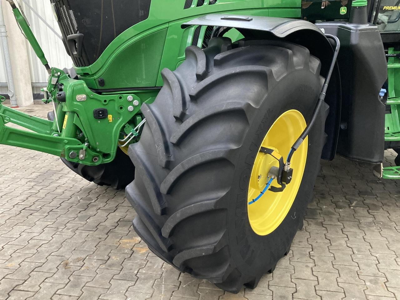 John Deere 6175R - جرار: صور 2 John Deere 6175R - جرار: صور 2