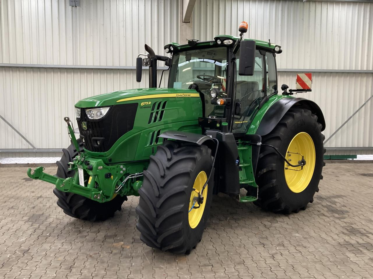John Deere 6175R - جرار: صور 1 John Deere 6175R - جرار: صور 1